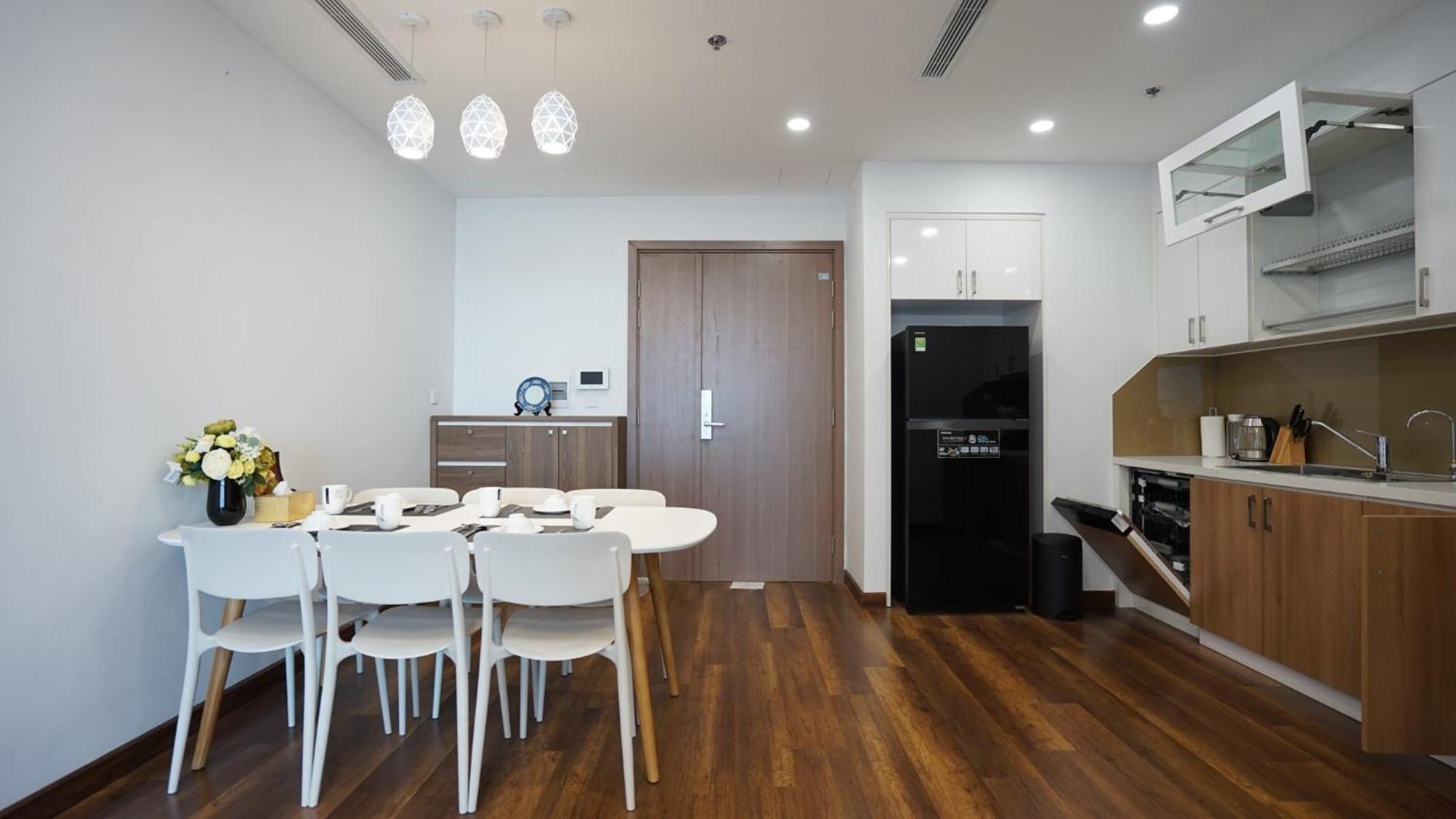 Qmp - Vinhomes Metropolis Hanoi Exterior photo